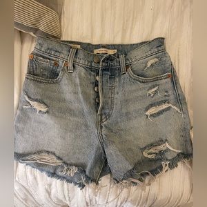Levi’s Wedgie Short Jean Shorts